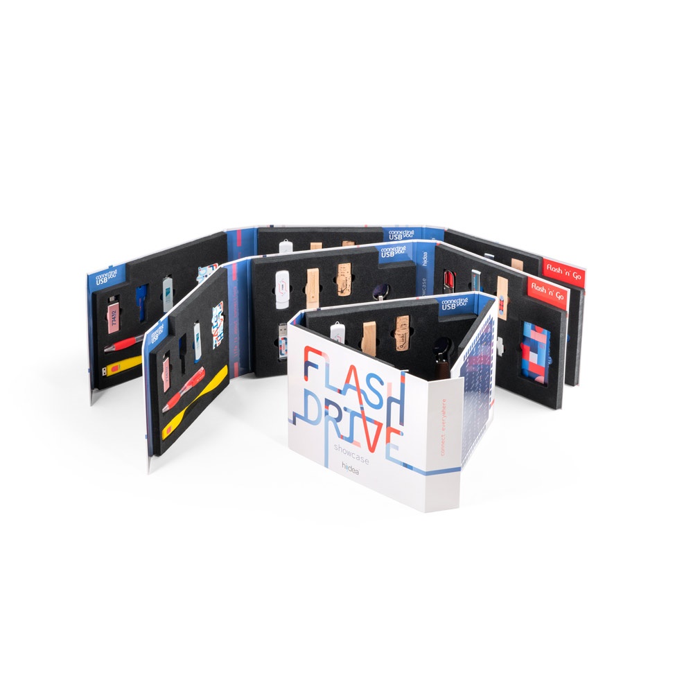 SHOWCASE VAN USB-STICKS. Een voorbeeldcollectie van gepersonaliseerde USB-stackdrives.